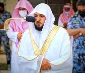 Read more about the article Sheikh Maher faints during Jummah